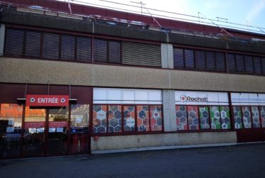 LOCAL COMMERCIAL DANS CENTRE ARTISANAL