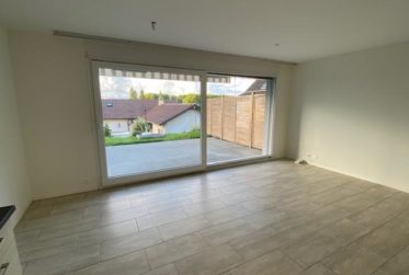 BEL APPARTEMENT DE PLEIN PIED DE 3.5 PIECES - ROLLE