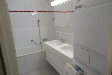APPARTEMENT DANS QUARTIER CALME 3.5 PIECES - 1ER ETAGE - BALCON