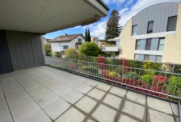 BEL APPARTEMENT DANS PETIT IMMEUBLE (PROCHE DU CENTRE DE ROLLE)