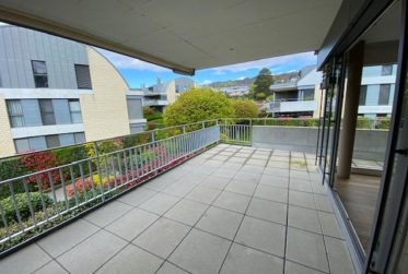 BEL APPARTEMENT DANS PETIT IMMEUBLE (PROCHE DU CENTRE DE ROLLE)