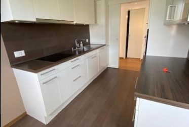 BEL APPARTEMENT DANS PETIT IMMEUBLE (PROCHE DU CENTRE DE ROLLE)