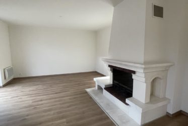 APPARTEMENT 4.5 PIECES AVEC GRAND BALCON