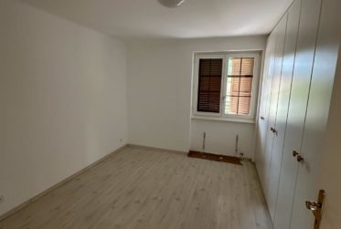 5,5 PIECES DANS UNE VILLA AVEC GRAND JARDIN