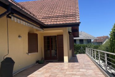 5,5 PIECES DANS UNE VILLA AVEC GRAND JARDIN