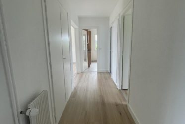 CHARMANT 3,5 PIECES AVEC ATELIER, GRAND JARDIN ET VUE SUR LE LAC