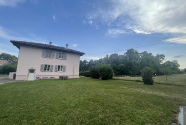 CHARMANT 3,5 PIECES AVEC ATELIER, GRAND JARDIN ET VUE SUR LE LAC