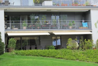 BEL APPARTEMENT (REZ DE JARDIN) - ROLLE