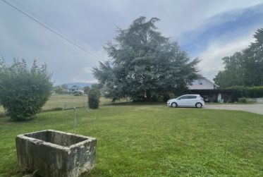 CHARMANT 3,5 PIECES AVEC ATELIER, GRAND JARDIN ET VUE SUR LE LAC