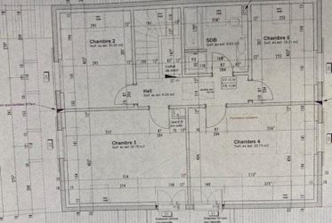 VILLA 6.5 PIECES - DANS LES VIGNES - VUE LAC - GILLY