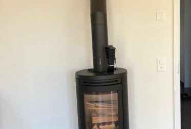 VILLA 6.5 PIECES - DANS LES VIGNES - VUE LAC - GILLY