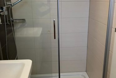 VILLA 6.5 PIECES - DANS LES VIGNES - VUE LAC - GILLY