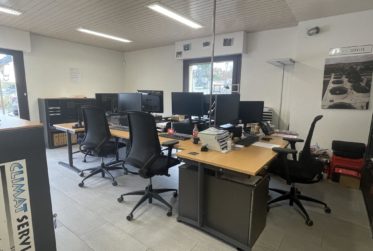 VASTE SURFACE COMMERCIALE MODULABLE DE 232 m² AVEC TERRASSE ET PARKING