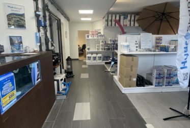 VASTE SURFACE COMMERCIALE MODULABLE DE 232 m² AVEC TERRASSE ET PARKING