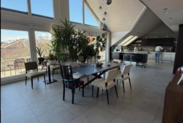 GRAND DUPLEX 6.5 PIECES - CENTRE VILLE NYON - AU CALME