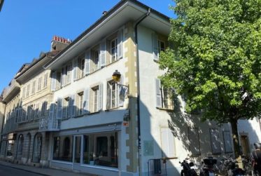 ARCADE COMMERCIAL DE 120 M2 AU COEUR DE NYON