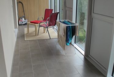APPARTEMENT 1.5 PIECES (37.5 M2 + GRANDE VERANDA ISOLEE DE 17 M2)
