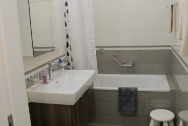 APPARTEMENT 1.5 PIECES (37.5 M2 + GRANDE VERANDA ISOLEE DE 17 M2)