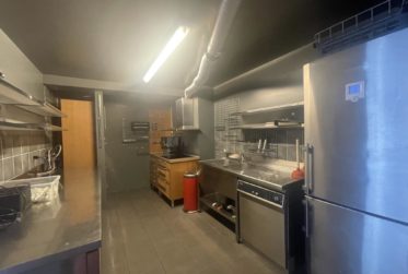 ARCADE COMMERCIAL DE 120 M2 AU COEUR DE NYON