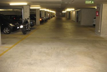 PLACE DE PARKING INTERIEURE - QUARTIER TERRASSES DES FOULIS