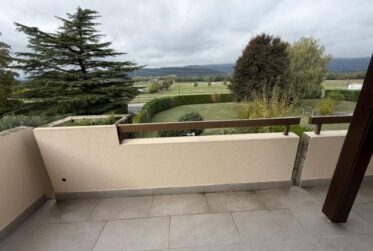 APPARTEMENT DUPLEX - 5 PIECES (étage et combles) - RENOVE !